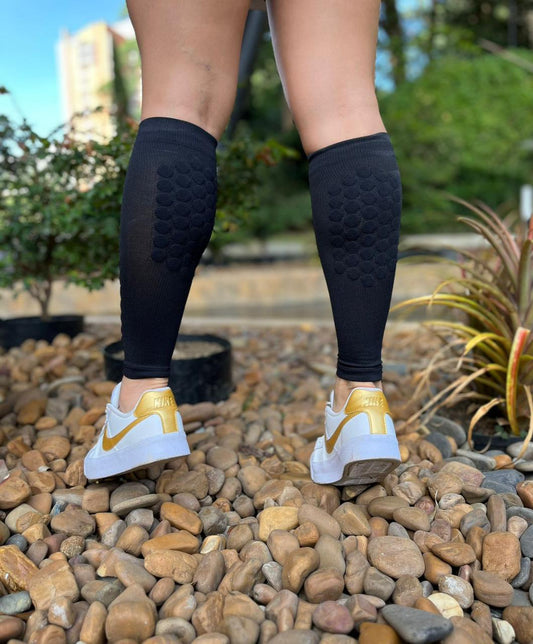 MEDIA PANTORRILLERA DE COMPRESIÓN NEGRA